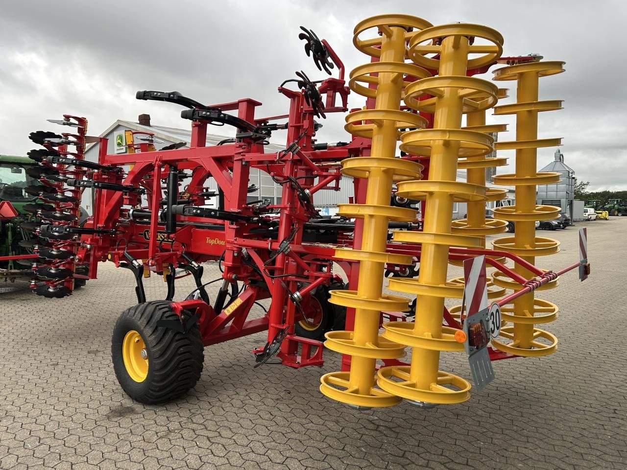 Zinkenrotor (Ackerbau) des Typs Väderstad TOPDOWN 500, Gebrauchtmaschine in Brønderslev (Bild 12)