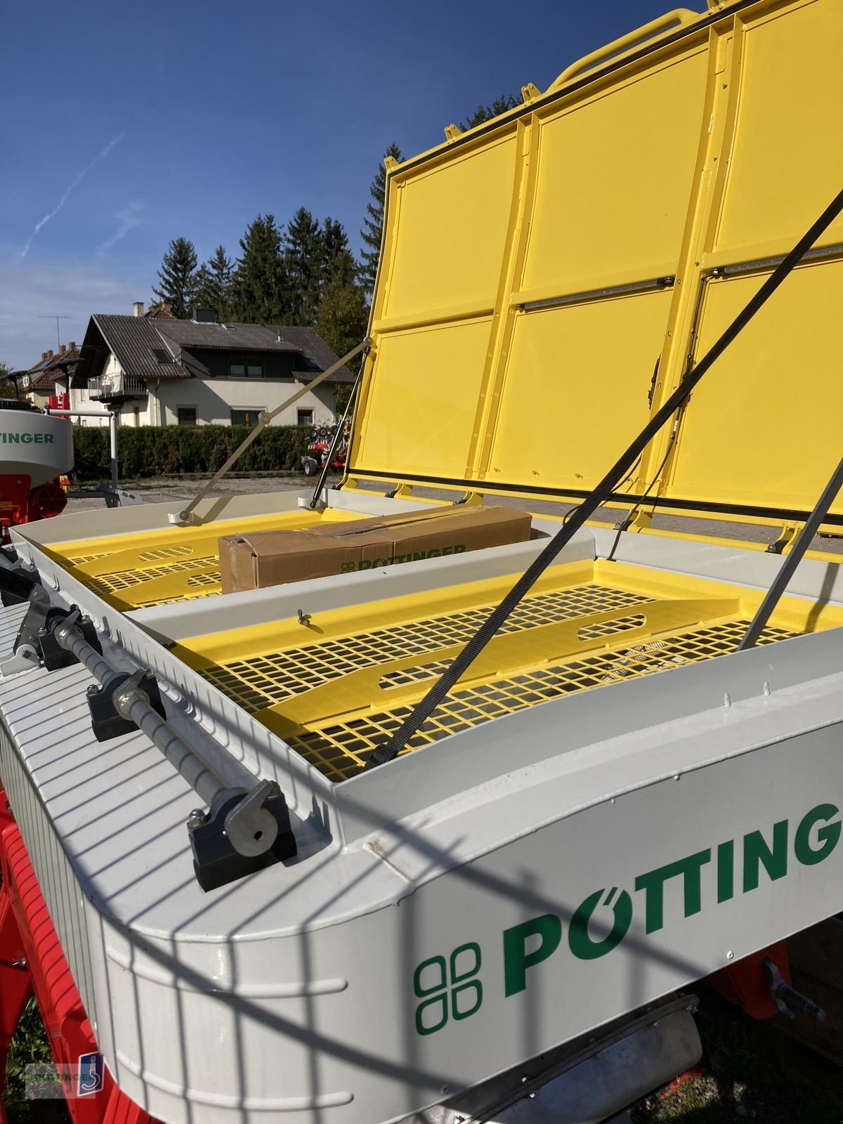 Zubehör Bestell-/Pflegemaschinen του τύπου Pöttinger Pöttinger AMICO F Fronttank, Gebrauchtmaschine σε Grieskirchen (Φωτογραφία 3)