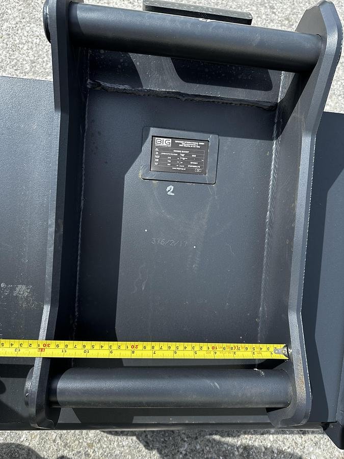 Zubehör des Typs Big Dutchman Tieflöffel 70cm mit OQ45 Aufnahme, Neumaschine in Göpfritz an der Wild (Bild 6)