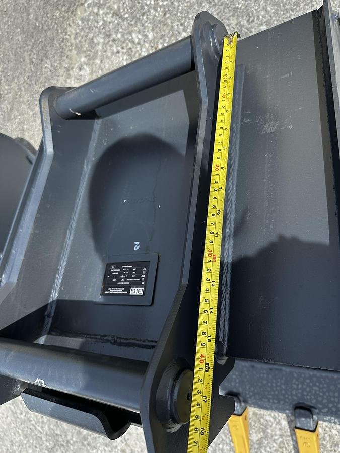 Zubehör des Typs Big Dutchman Tieflöffel 70cm mit OQ45 Aufnahme, Neumaschine in Göpfritz an der Wild (Bild 8)