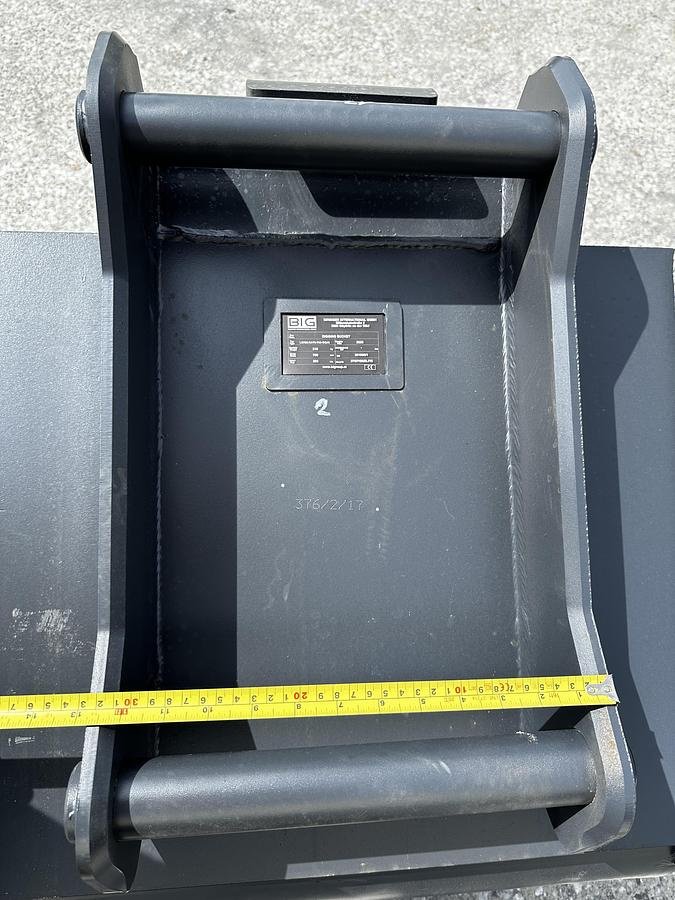 Zubehör des Typs Big Dutchman Tieflöffel 70cm mit OQ45 Aufnahme, Neumaschine in Göpfritz an der Wild (Bild 7)