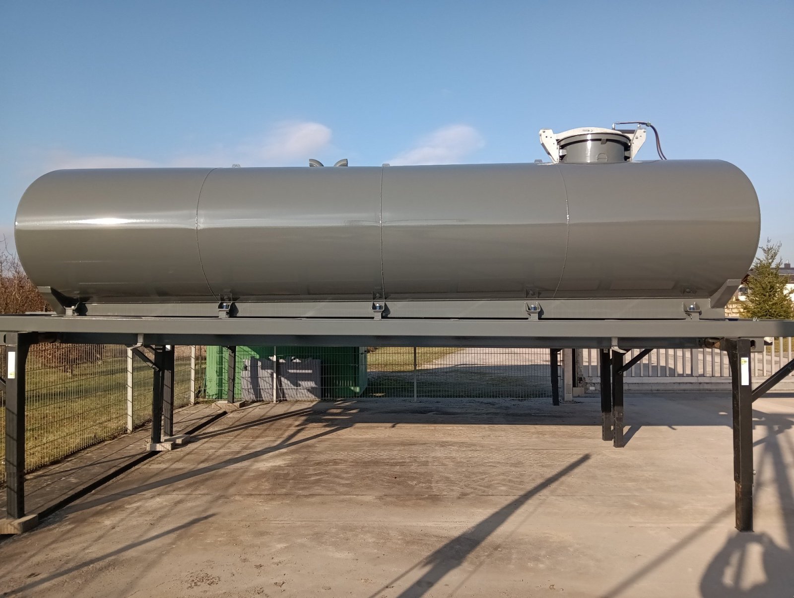 Zubringerfaß Türe ait BDF Güllezubringer, Wasserfaß 16000 l, Neumaschine içinde Tamm (resim 3)