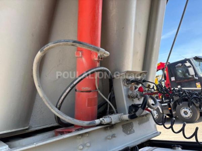 Zubringerfaß des Typs Benalu 3 essieux, Gebrauchtmaschine in Bourron Marlotte (Bild 5)