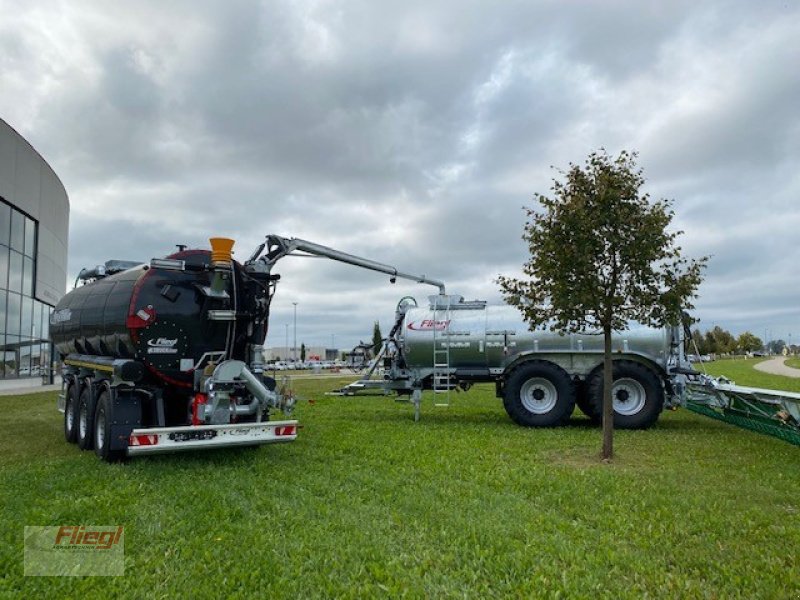 Zubringerfaß des Typs Fliegl STF 30000l Truck Line Alu, Neumaschine in Mühldorf (Bild 5)