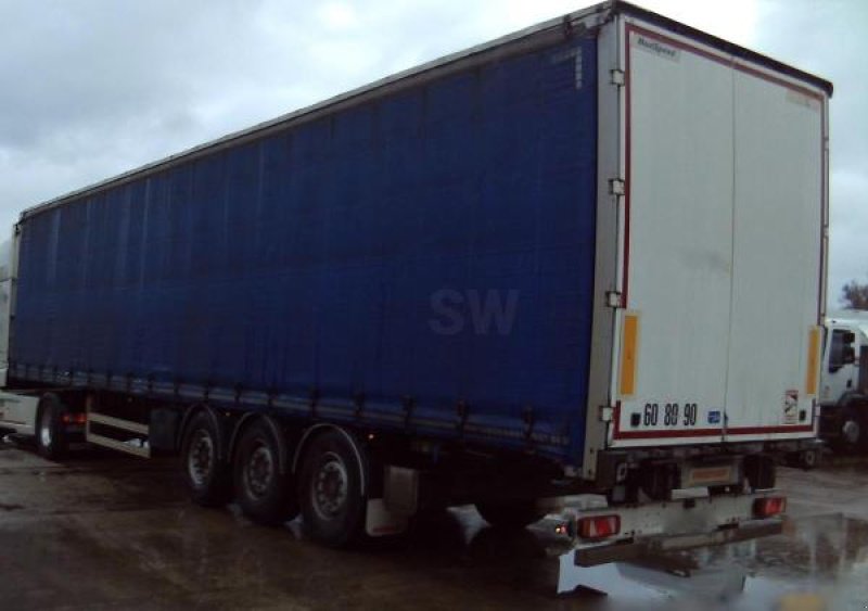 Zubringerfaß типа Fruehauf 3 essieux, Gebrauchtmaschine в Bourron Marlotte (Фотография 1)