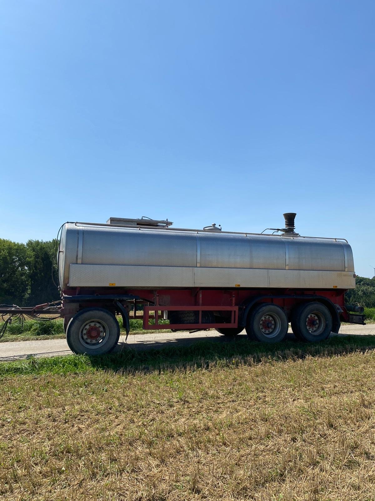 Zubringerfaß des Typs langfeld Tankanhänger, Gebrauchtmaschine in Holzheim - Bergendorf (Bild 1)