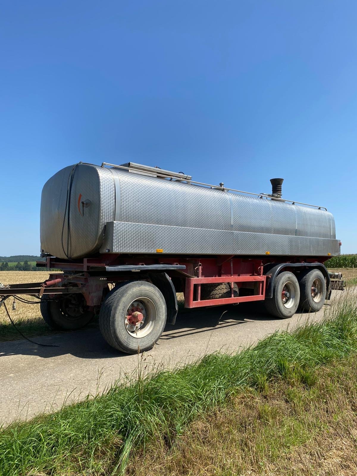 Zubringerfaß типа langfeld Tankanhänger, Gebrauchtmaschine в Holzheim - Bergendorf (Фотография 3)