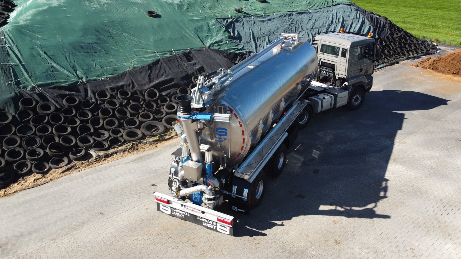 Zubringerfaß του τύπου Schwarte Jansky 2-Achs-Tank-Sattelauflieger mit Überladearm, Neumaschine σε Emsdetten (Φωτογραφία 5)