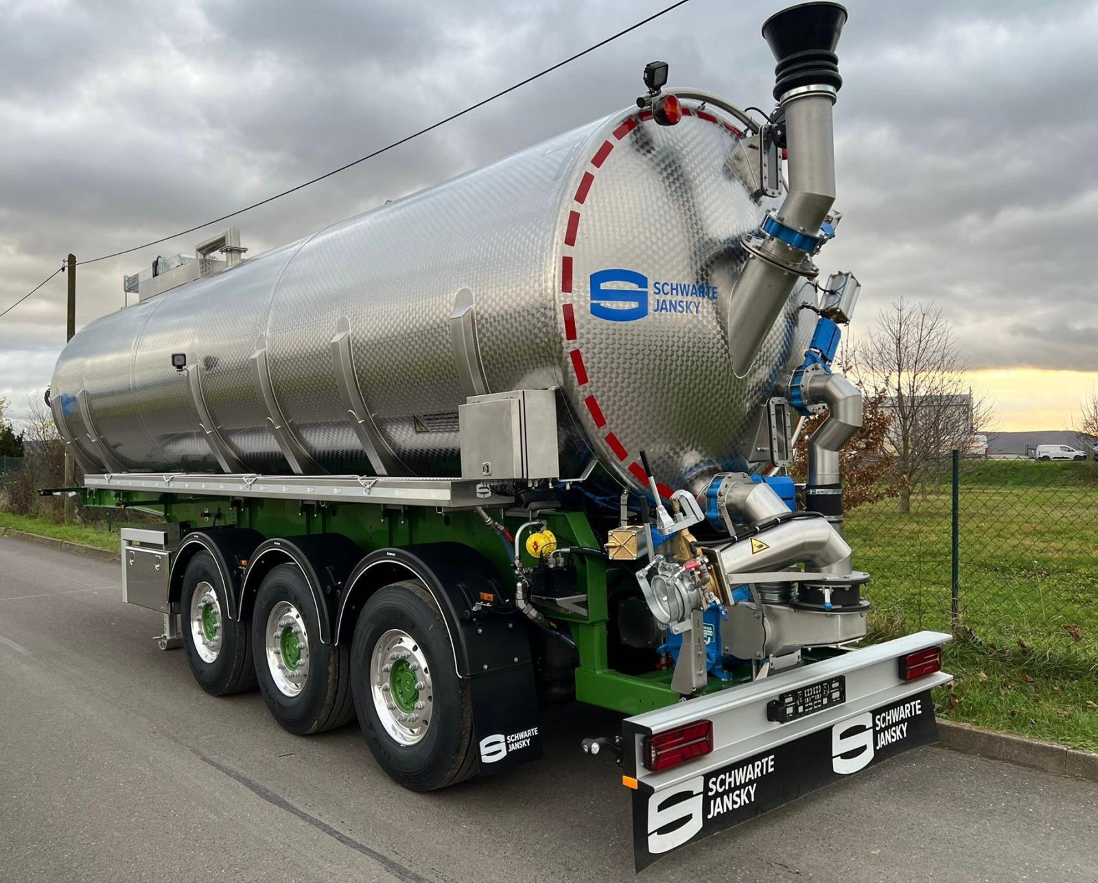 Zubringerfaß typu Schwarte Jansky Schwarte Jansky Güllezubringer 30m³ Agrarliner, Neumaschine v Emsdetten (Obrázek 1)