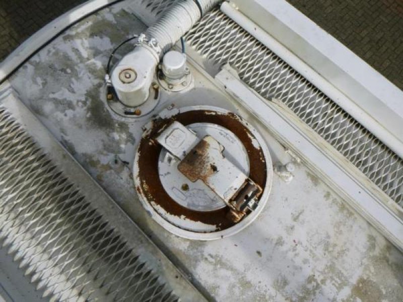 Zubringerfaß des Typs Sonstige Fuel tank alu 39.8 m3 / 9 comp, Gebrauchtmaschine in Bourron Marlotte (Bild 10)