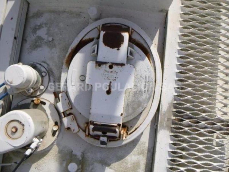 Zubringerfaß des Typs Sonstige Fuel tank alu 39.8 m3 / 9 comp, Gebrauchtmaschine in Bourron Marlotte (Bild 11)