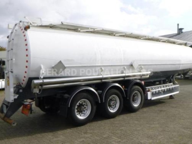 Zubringerfaß Türe ait Sonstige Fuel tank alu 39.8 m3 / 9 comp, Gebrauchtmaschine içinde Bourron Marlotte (resim 1)