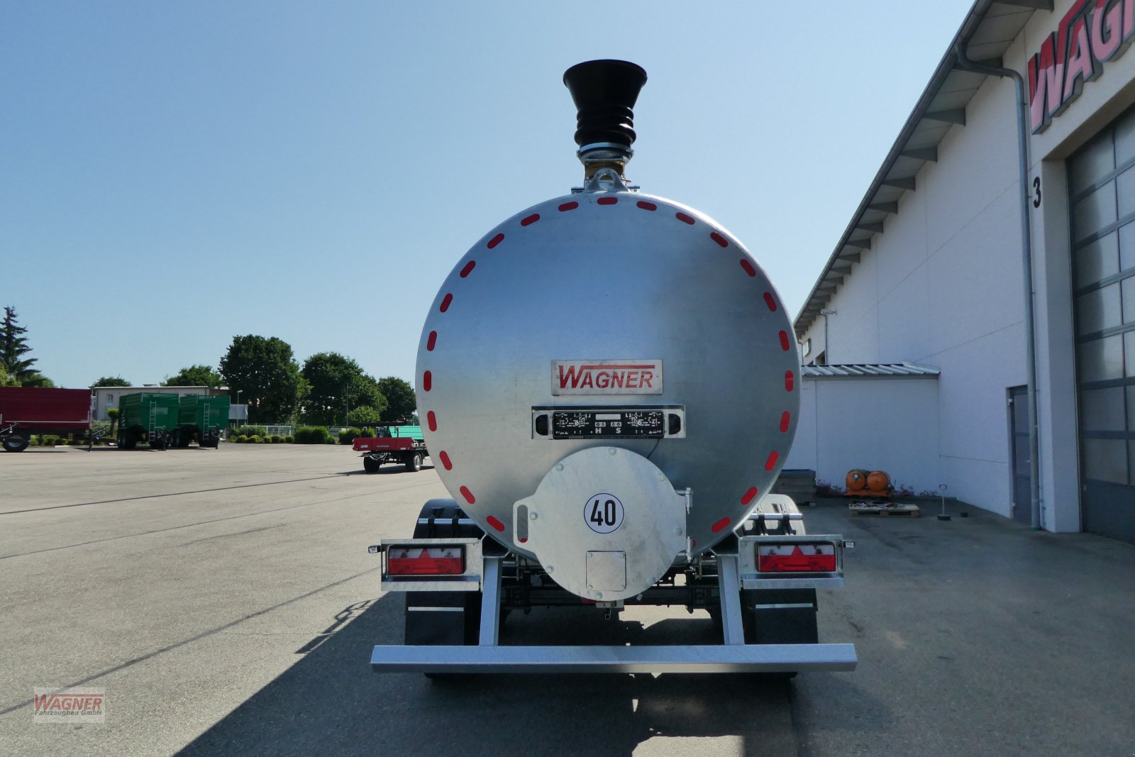 Zubringerfaß des Typs Wagner 3-Achs Güllezubringer, Neumaschine in Deiningen (Bild 6)