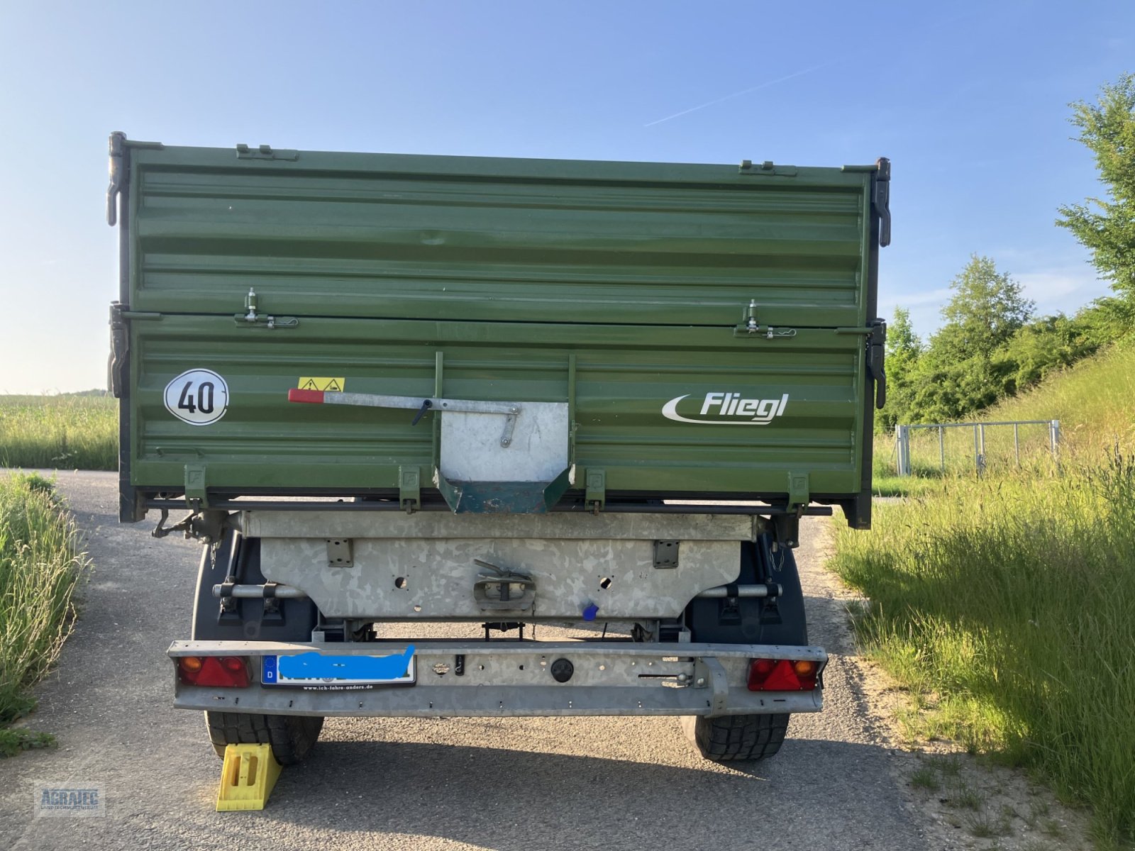 Zweiachskipper des Typs Fliegl DK 80 Fox, Gebrauchtmaschine in Schierling (Bild 7)