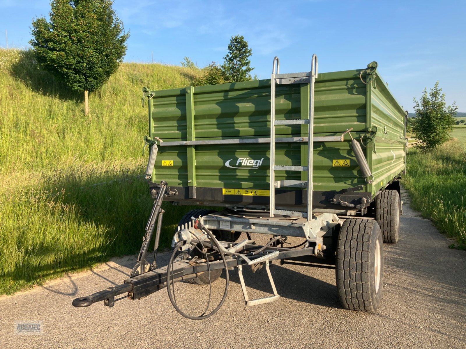Zweiachskipper des Typs Fliegl DK 80 Fox, Gebrauchtmaschine in Schierling (Bild 10)