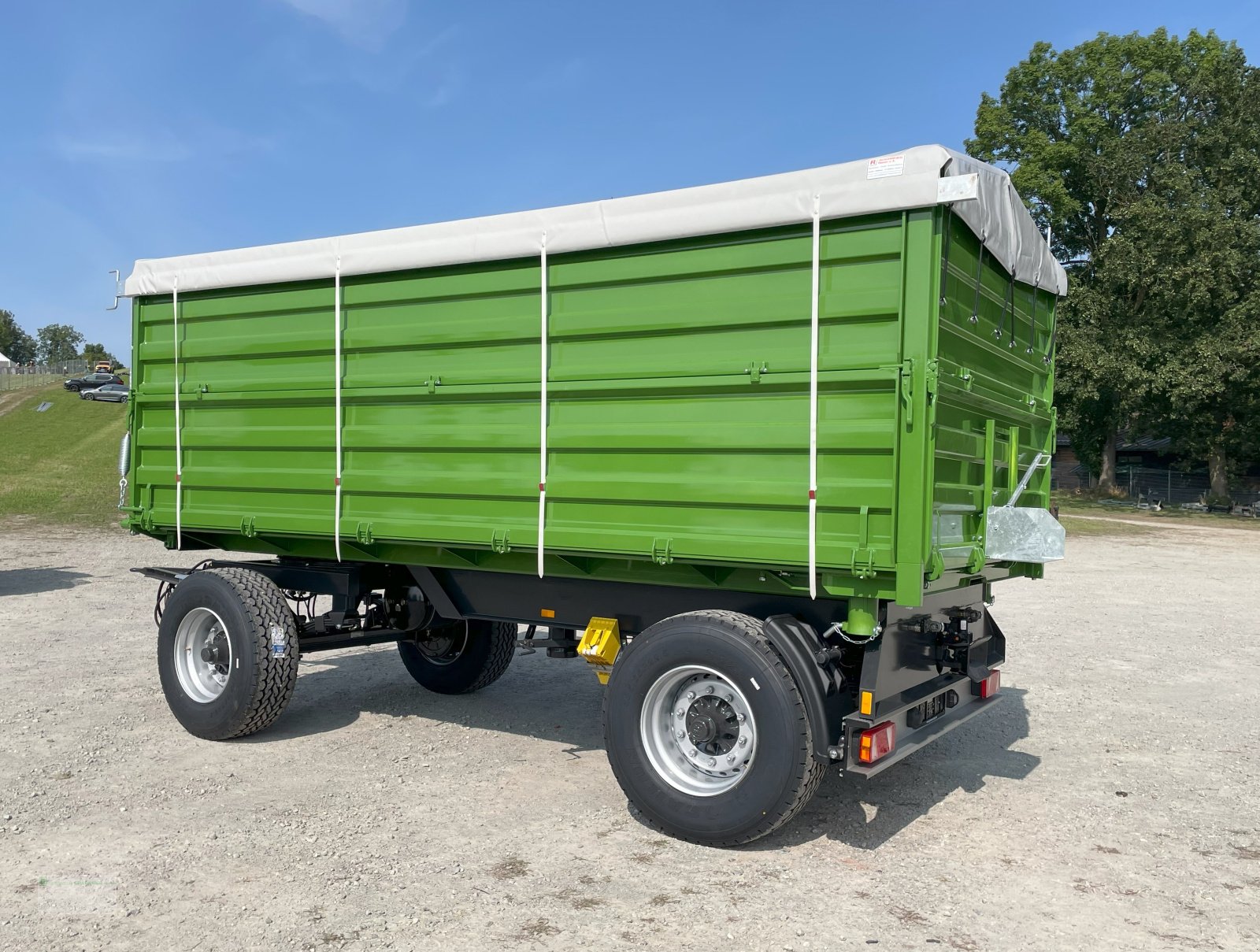 Zweiachskipper des Typs Grabmeier 18 t Zweiachs- Dreseitenkipper, Neumaschine in Reisbach (Bild 9)