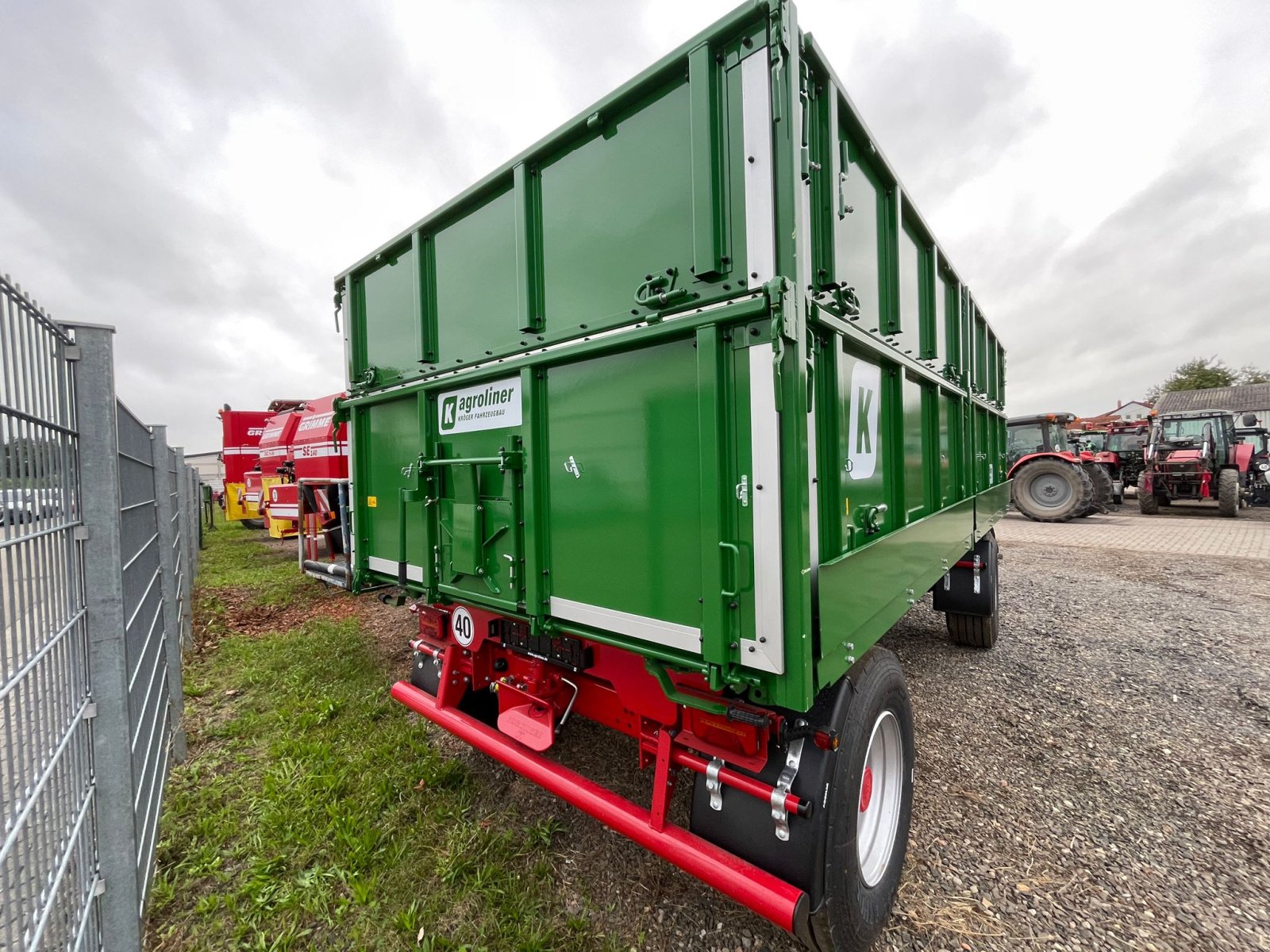 Zweiachskipper des Typs Kröger Agroliner HKD 302, Neumaschine in Dannstadt-Schauernheim (Bild 5)