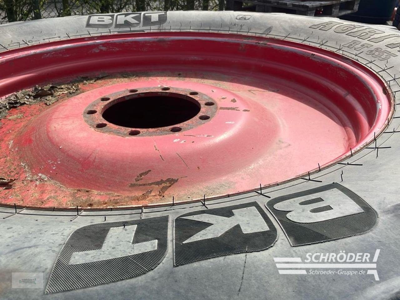 Zwillingsrad des Typs BKT 460/85R34 + 520/85R46, Gebrauchtmaschine in Westerstede (Bild 5)