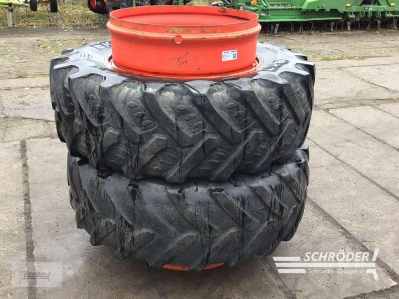 Zwillingsrad типа BKT ZWILLINGSRÄDER 460/85 R34 + VERSCHLÜSSE, Gebrauchtmaschine в Penzlin