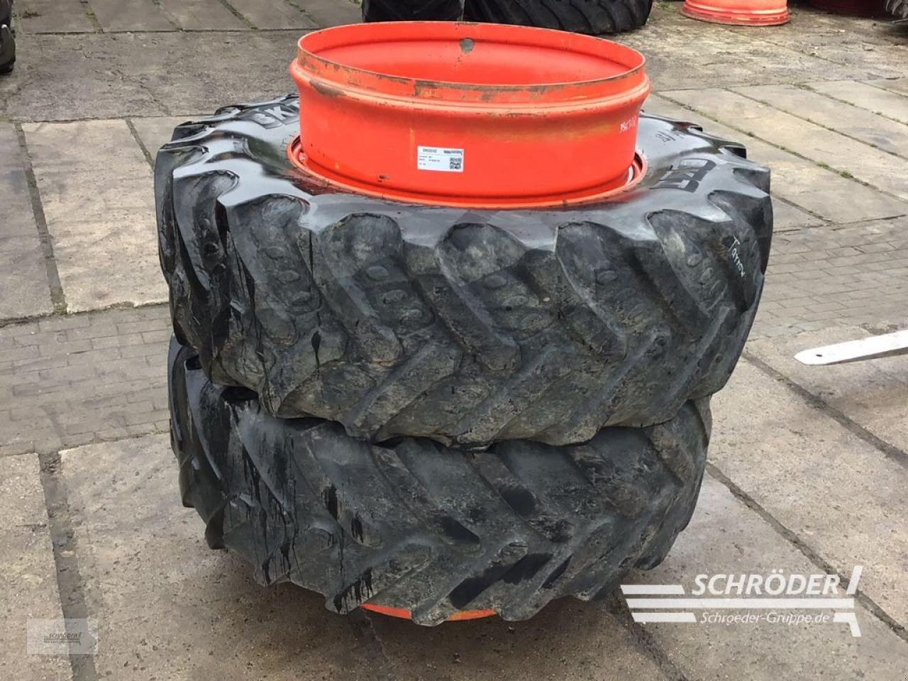 Zwillingsrad del tipo BKT ZWILLINGSRÄDER 460/85 R34 + VERSCHLÜSSE, Gebrauchtmaschine In Penzlin (Immagine 2)