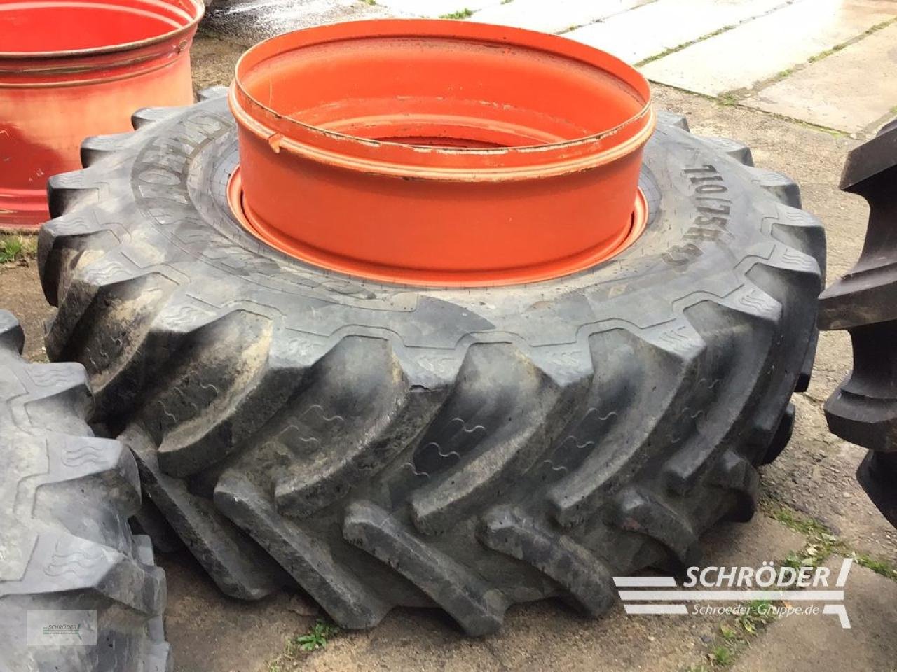 Zwillingsrad του τύπου BKT ZWILLINGSRÄDER 710/75 R42 + VERSCHLÜSSE, Gebrauchtmaschine σε Penzlin (Φωτογραφία 3)