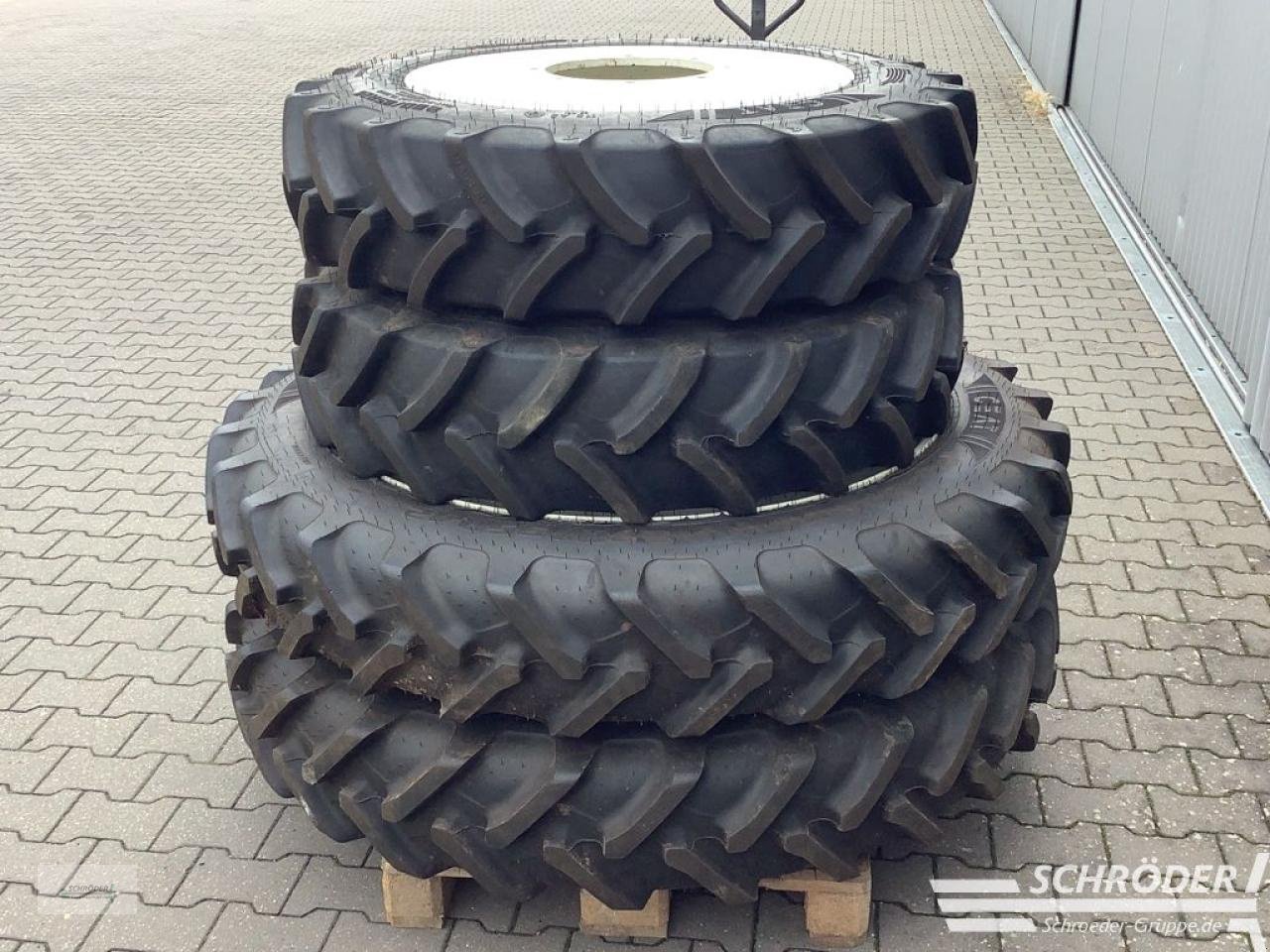 Zwillingsrad typu Ceat PFLEGERÄDER 280/85 R28 + 270/95 R42, Neumaschine v Schwarmstedt (Obrázek 6)