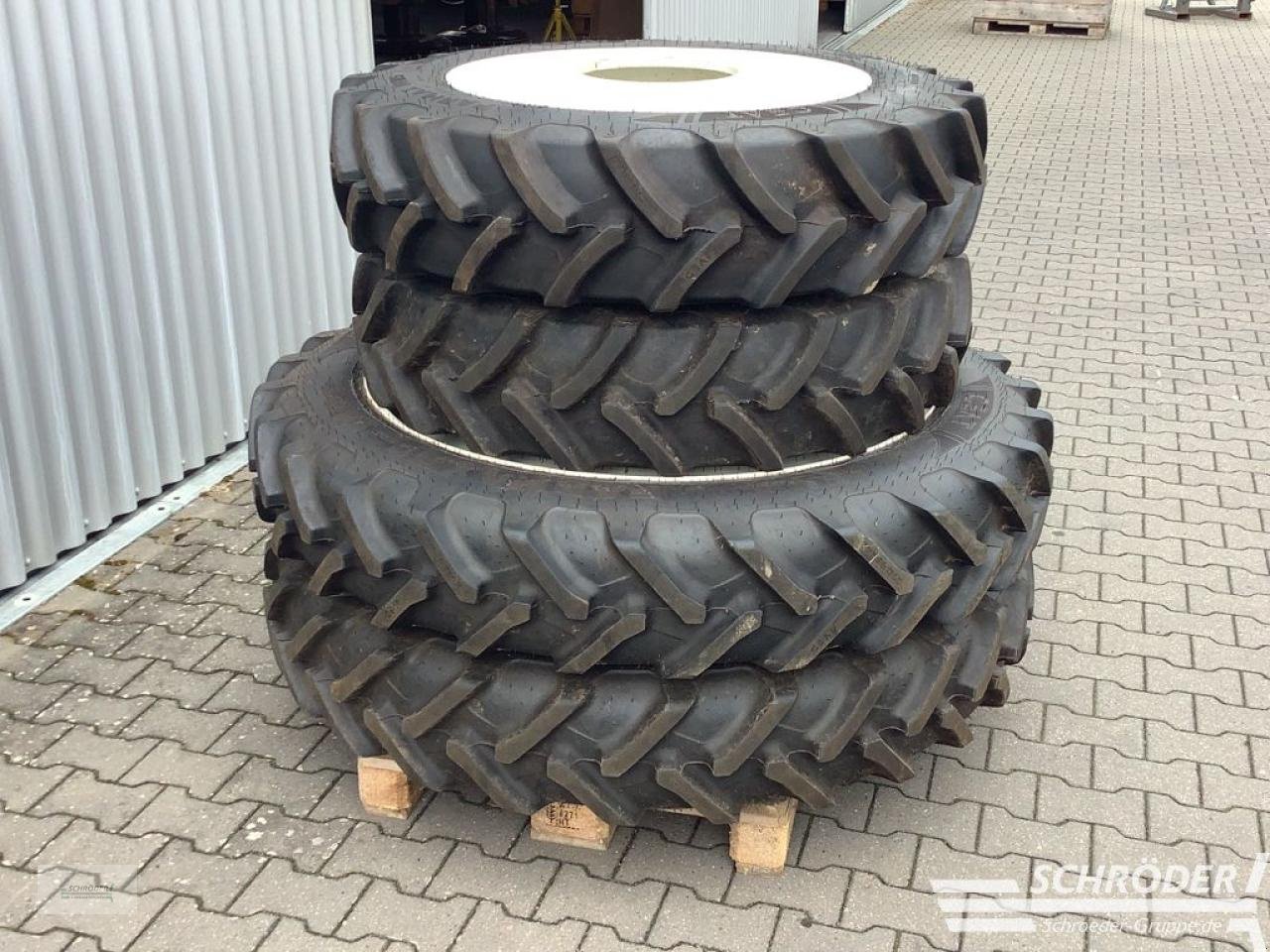 Zwillingsrad typu Ceat PFLEGERÄDER 280/85 R28 + 270/95 R42, Neumaschine v Schwarmstedt (Obrázek 7)