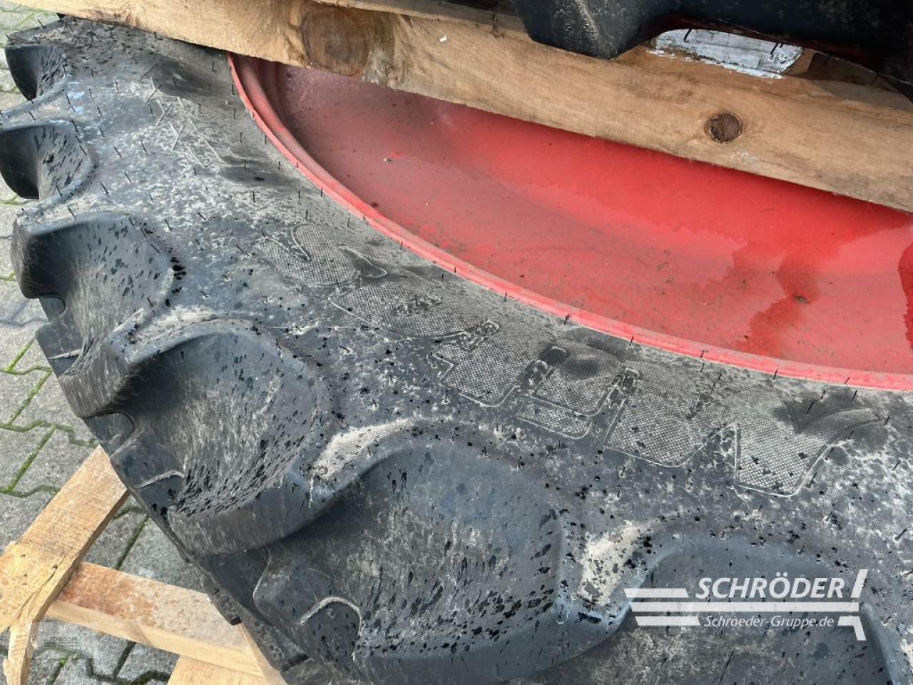 Zwillingsrad типа CLAAS PFLEGEBEREIFUNG 320/85 R36 / 320/85 R50, Gebrauchtmaschine в Lastrup (Фотография 6)