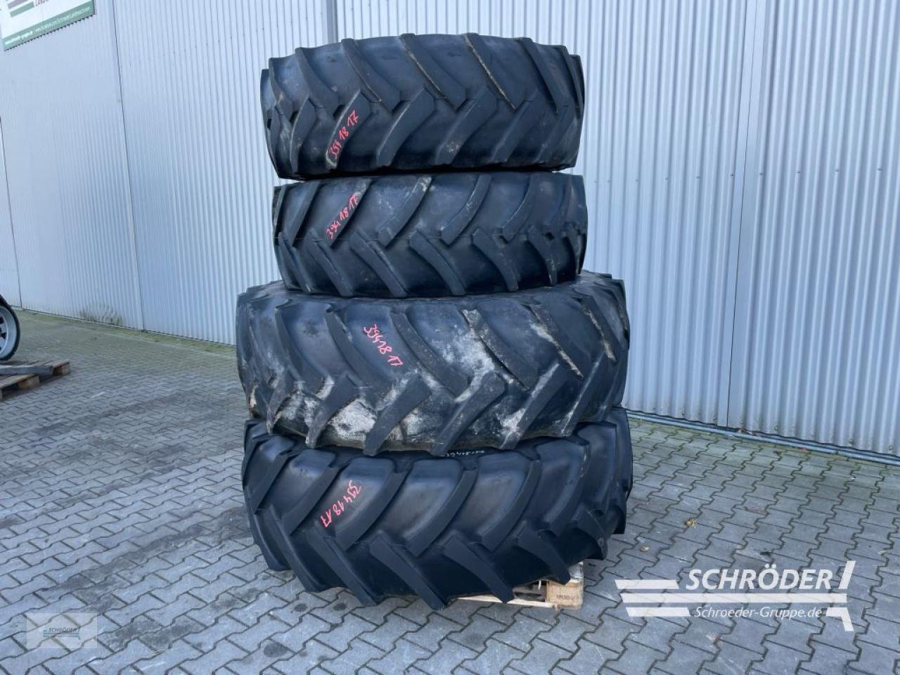 Zwillingsrad des Typs Continental 420/85 R28 + 520/85 R42, Gebrauchtmaschine in Wildeshausen (Bild 4)