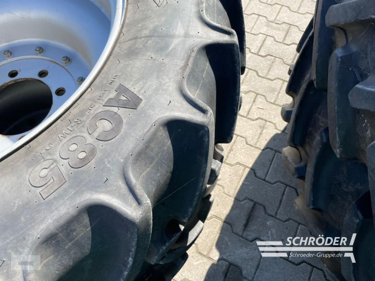 Zwillingsrad типа Deutz-Fahr PFLEGERÄDER 320/90 R32 + 380/90 R46, Gebrauchtmaschine в Wildeshausen (Фотография 10)