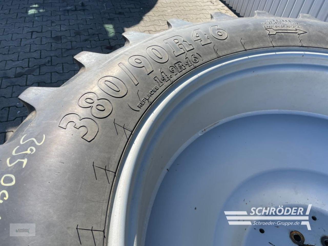 Zwillingsrad типа Deutz-Fahr PFLEGERÄDER 320/90 R32 + 380/90 R46, Gebrauchtmaschine в Wildeshausen (Фотография 13)