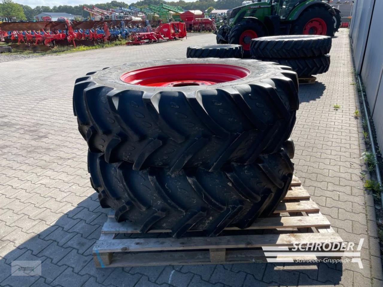 Zwillingsrad типа Deutz-Fahr PFLEGERÄDER 320/90 R32 + 380/90 R46, Gebrauchtmaschine в Wildeshausen (Фотография 16)