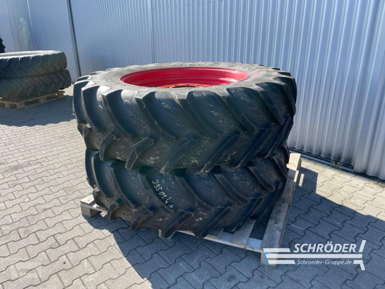 Zwillingsrad типа Deutz-Fahr PFLEGERÄDER 320/90 R32 + 380/90 R46, Gebrauchtmaschine в Wildeshausen (Фотография 17)