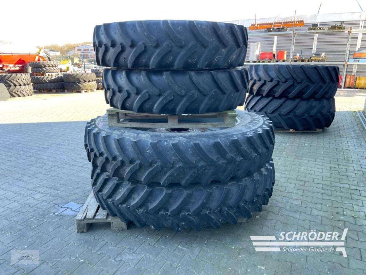 Zwillingsrad του τύπου Deutz-Fahr PFLEGERÄDER 380/80 R38 + 420/95 R50, Gebrauchtmaschine σε Wildeshausen (Φωτογραφία 9)