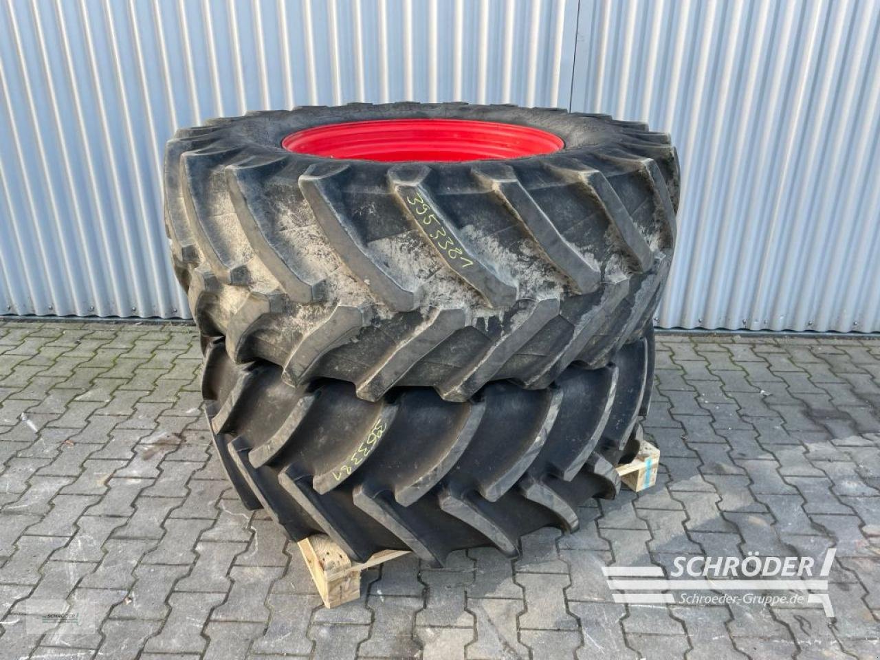 Zwillingsrad des Typs Fendt 2 X 540/65 R30 TRELLEBORG, Gebrauchtmaschine in Wildeshausen (Bild 1)