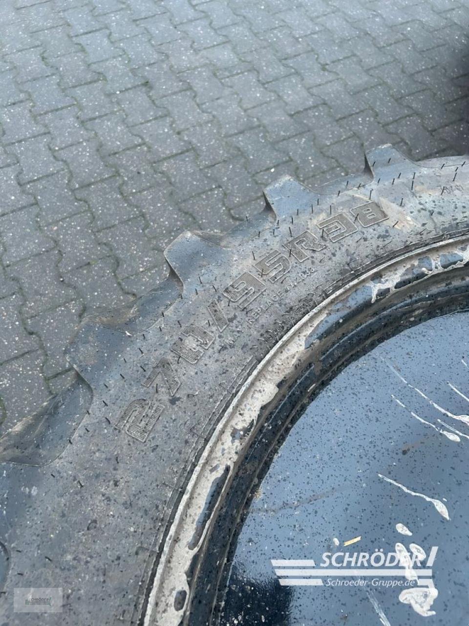 Zwillingsrad Türe ait Fendt 2X 270/95 R38 / 2X 270/95 R 54 CEAT, Gebrauchtmaschine içinde Schwarmstedt (resim 3)