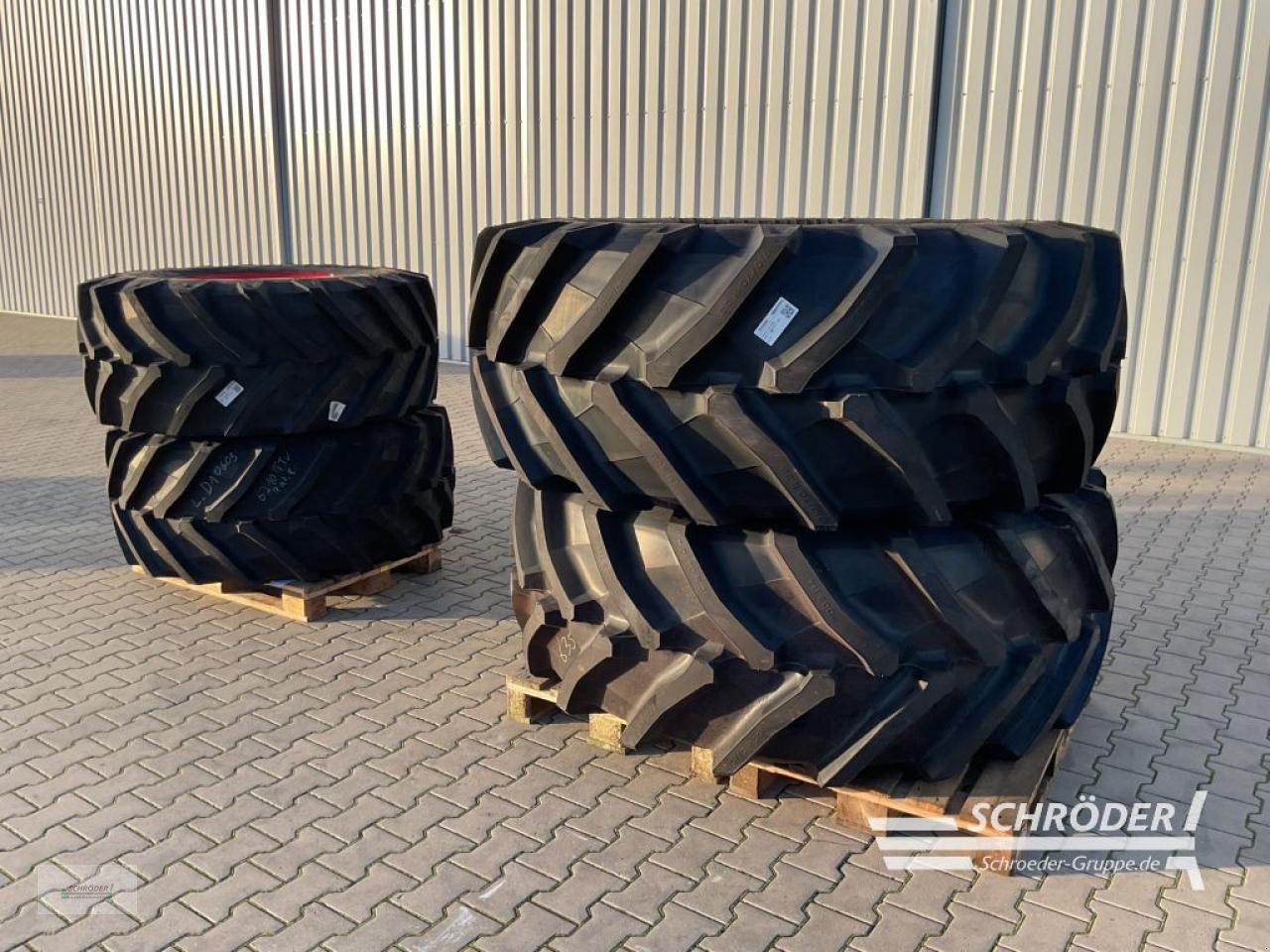 Zwillingsrad van het type Fendt 600/65 R28 + 710/70 R38 TRELLEBORG, Gebrauchtmaschine in Holdorf (Foto 2)