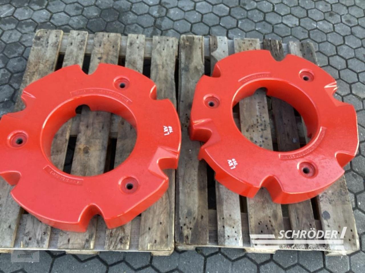 Zwillingsrad от тип Fendt BELASTUNGSGEWICHTE HINTERRÄDER 2X 300 KG, Neumaschine в Norden (Снимка 1)