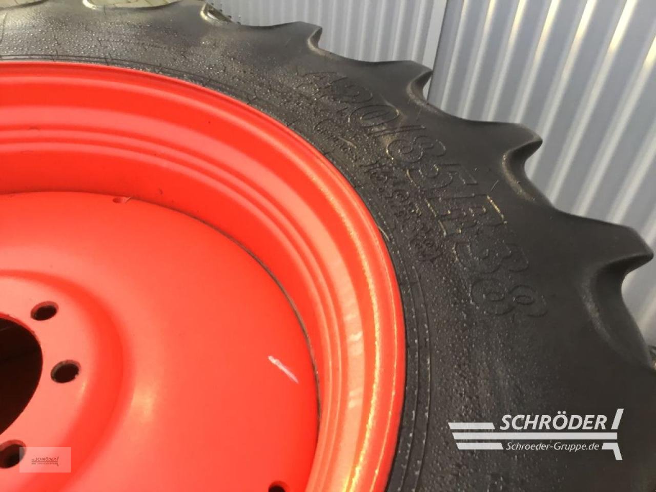 Zwillingsrad типа Fendt KOMPLETTRÄDER 380/70R28 + 420/85R38 BKT, Gebrauchtmaschine в Wildeshausen (Фотография 11)