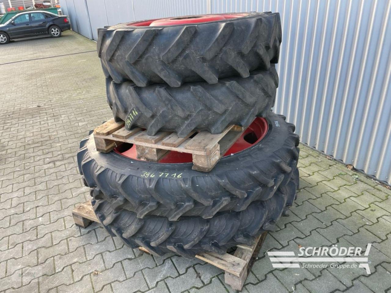 Zwillingsrad des Typs Fendt PFLEGEBEREIFUNG 270/95 R46 + 11.2 R28, Gebrauchtmaschine in Wildeshausen (Bild 5)