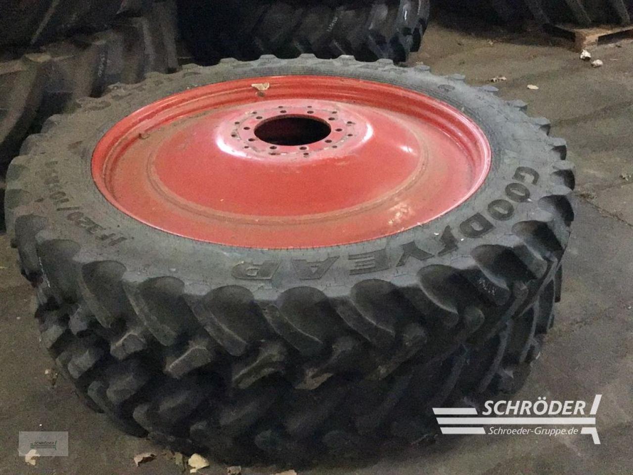 Zwillingsrad del tipo Fendt PFLEGERÄDER  2X320/85R38 + 2X320/105R54, Gebrauchtmaschine In Penzlin (Immagine 7)