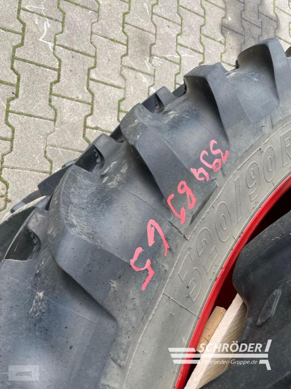 Zwillingsrad des Typs Fendt PFLEGERÄDER 340/85 R36 + 320/90 R54, Gebrauchtmaschine in Wildeshausen (Bild 4)