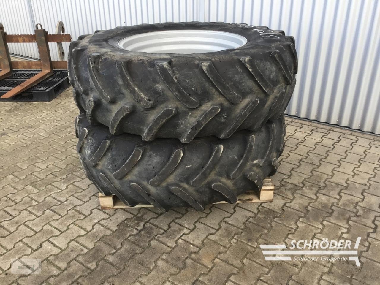 Zwillingsrad des Typs Firestone 460/85 R34 [1X SATZ], Gebrauchtmaschine in Wildeshausen (Bild 1)