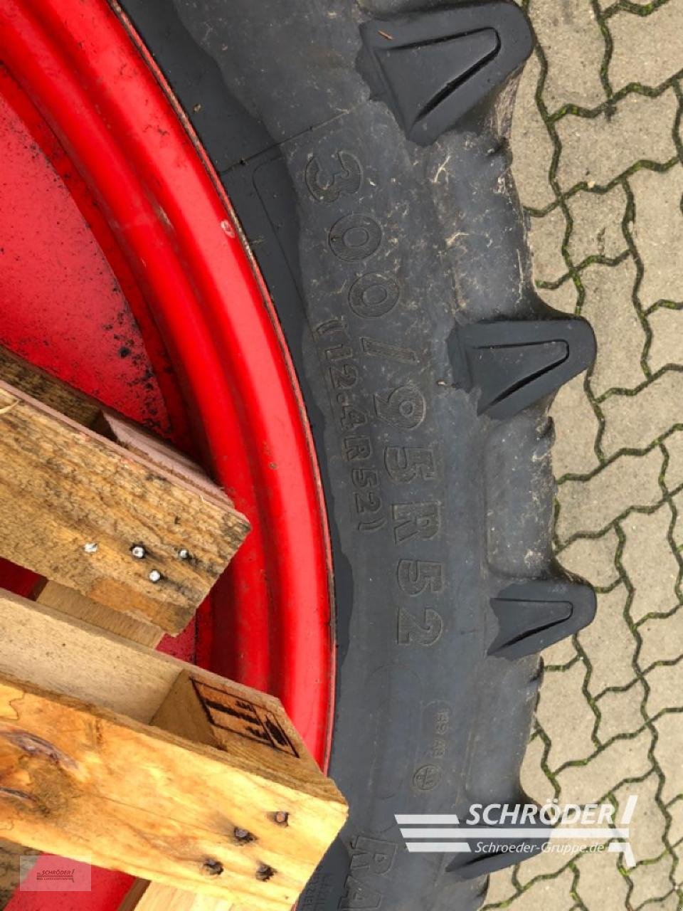 Zwillingsrad typu Kleber KLEBER ZWILLINGSBEREIFUNG 300/95 R52, Gebrauchtmaschine v Ahlerstedt (Obrázek 2)