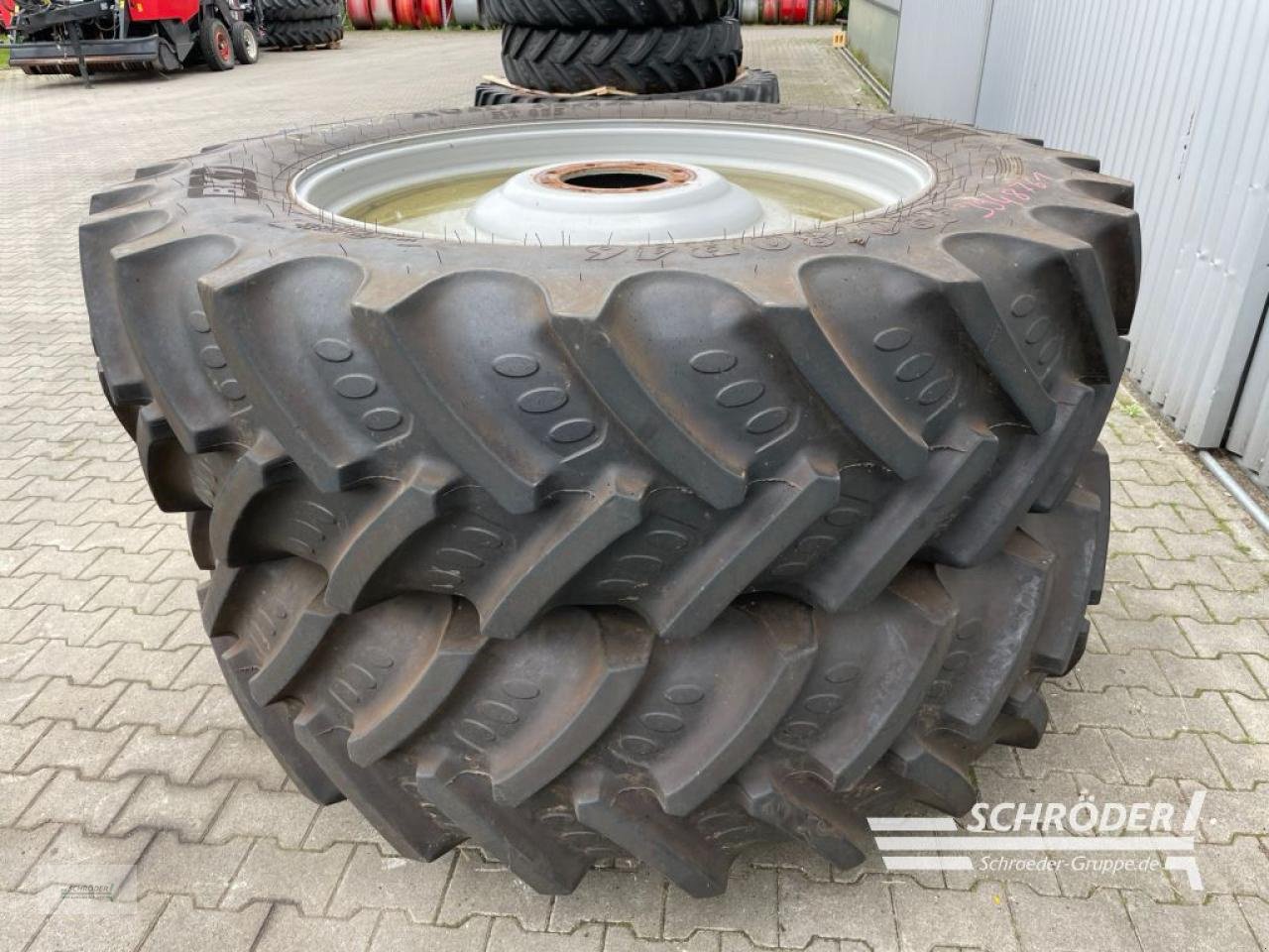 Zwillingsrad typu Massey Ferguson 2X BKT 480/80 R46 (PASSEND MF 7S), Gebrauchtmaschine v Wildeshausen (Obrázek 3)