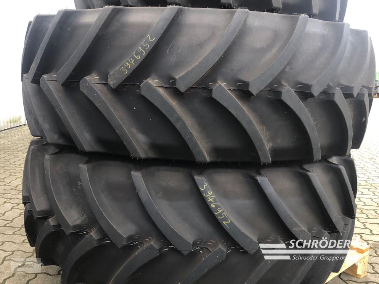 Zwillingsrad от тип Massey Ferguson 440/65 R28 + 540/65 R38 KOMPLETTRÄDER, Gebrauchtmaschine в Ahlerstedt (Снимка 11)