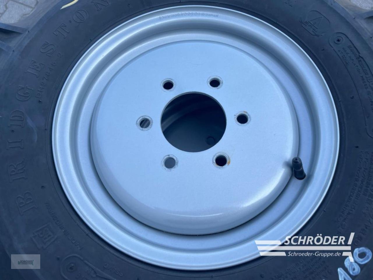 Zwillingsrad typu Massey Ferguson BRIDGESTONE 9.5-18 + 6.00-12, Gebrauchtmaschine v Wildeshausen (Obrázek 4)