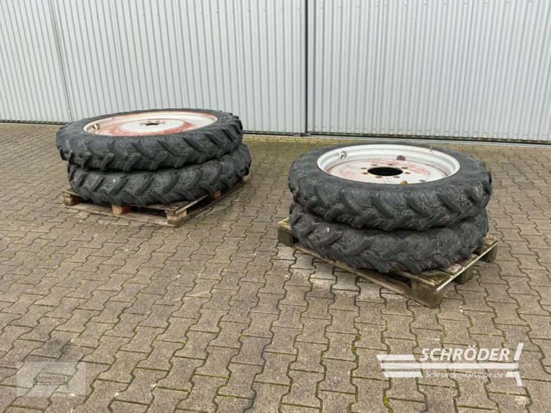 Zwillingsrad des Typs Massey Ferguson PFLEGERÄDER 230/95 R32 + 270/95 R44, Gebrauchtmaschine in Lastrup (Bild 1)