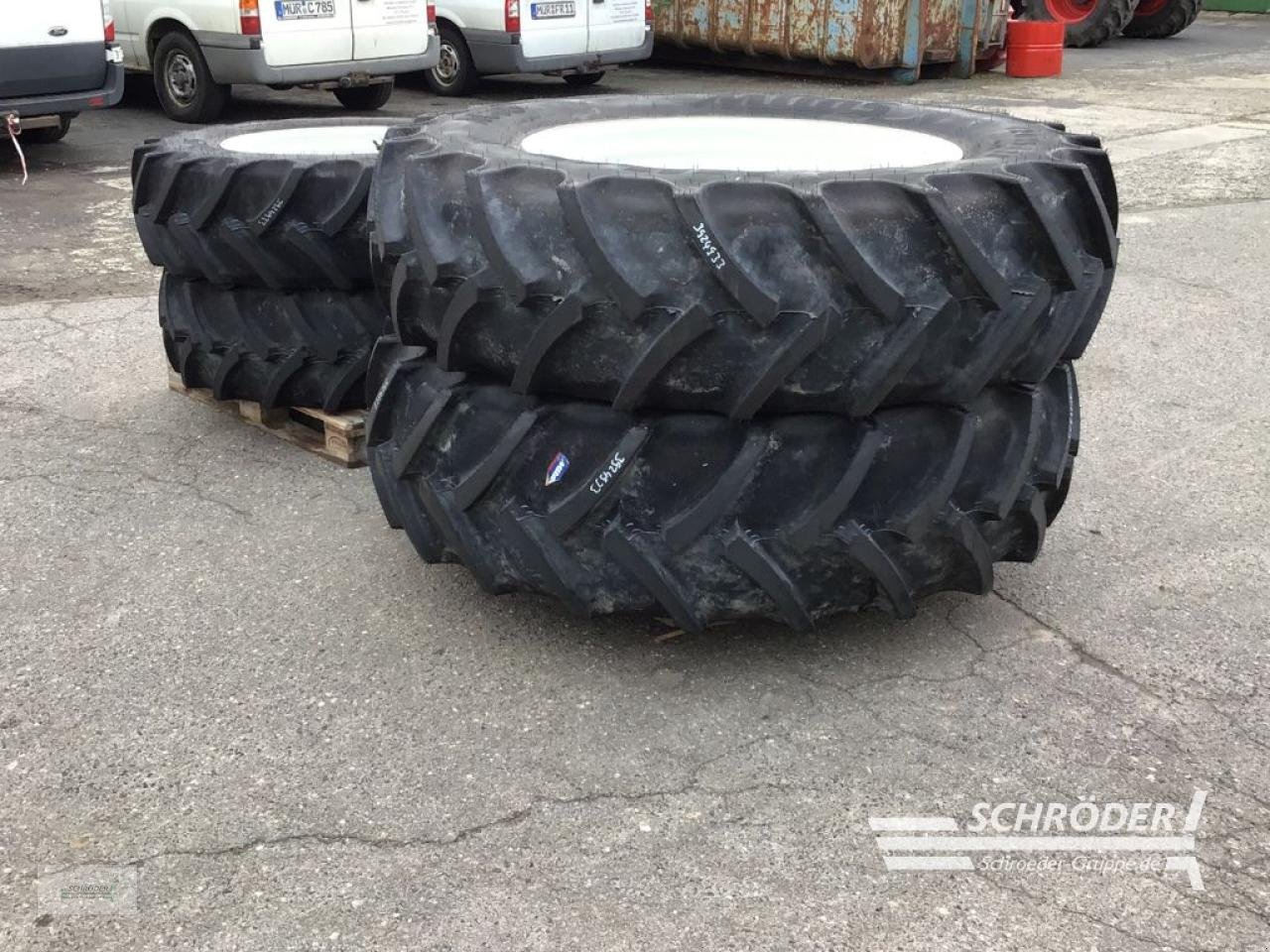 Zwillingsrad typu Mitas 2X 340/85 R28 / 2X 420/85 R38, Neumaschine v Penzlin (Obrázek 4)