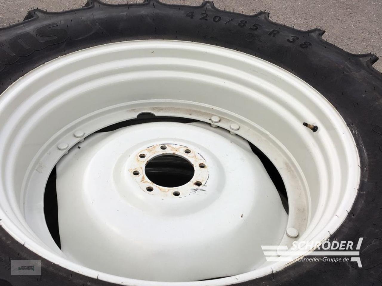 Zwillingsrad typu Mitas 2X 340/85 R28 / 2X 420/85 R38, Neumaschine v Penzlin (Obrázek 8)